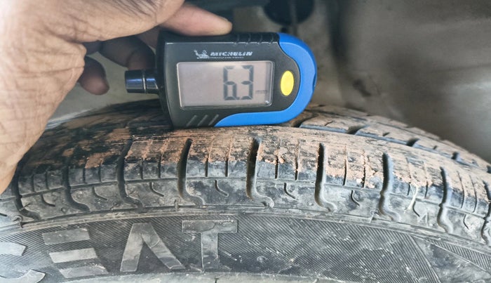 2011 Maruti Alto LXI CNG, Petrol, Manual, 73,781 km, tyre