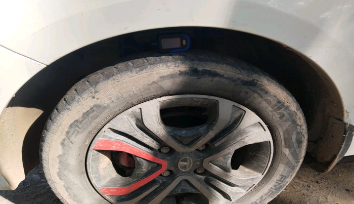 2020 Tata Tiago XZ PETROL, Petrol, Manual, 55,111 km, tyre