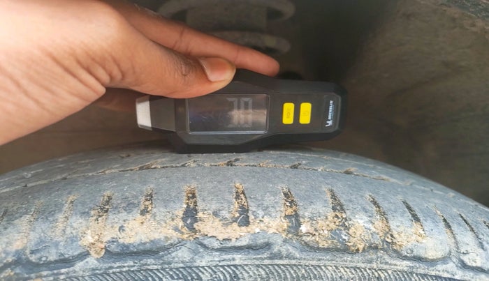 2011 Maruti Wagon R 1.0 VXI, Petrol, Manual, 49,558 km, tyre