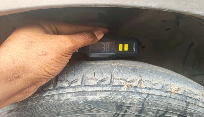 2011 Maruti Wagon R 1.0 VXI, Petrol, Manual, 49,558 km, tyre