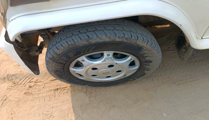 2017 Mahindra Bolero POWER PLUS ZLX, Diesel, Manual, 1,26,566 km, tyre