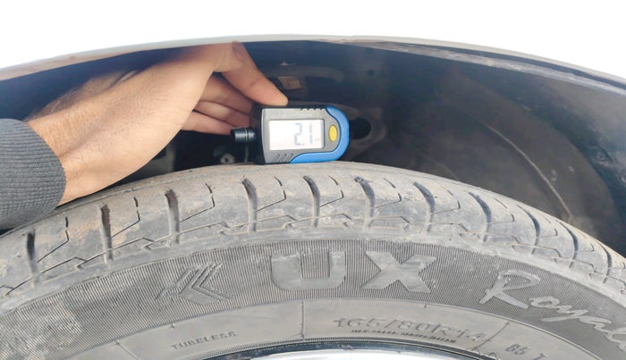 2022 Maruti Swift VXI, Petrol, Manual, 1,35,444 km, tyre