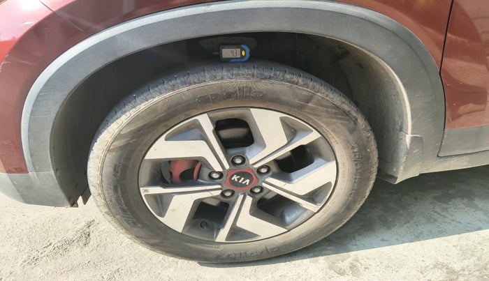 2021 KIA SONET GTX PLUS 1.5 AT DUAL TONE, Diesel, Automatic, 33,338 km, tyre