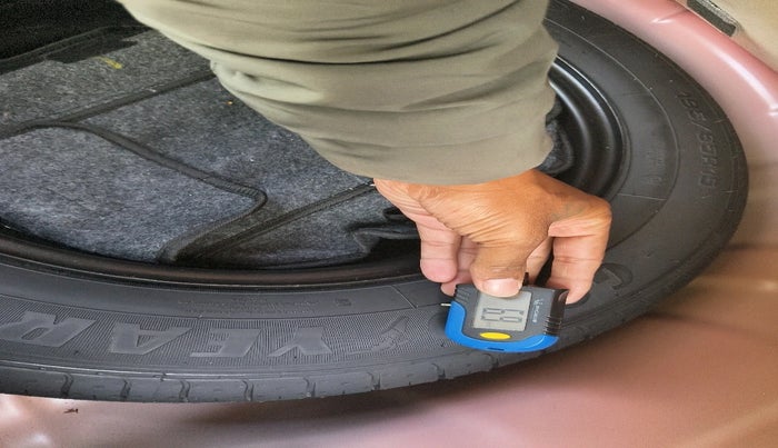 2021 KIA SONET GTX PLUS 1.5 AT DUAL TONE, Diesel, Automatic, 33,338 km, tyre