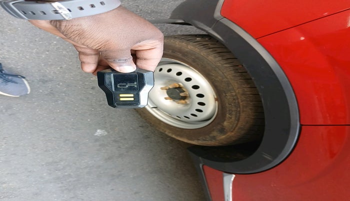 2023 Mahindra XUV300 W4 1.5 DIESEL, Diesel, Manual, 14,991 km, tyre