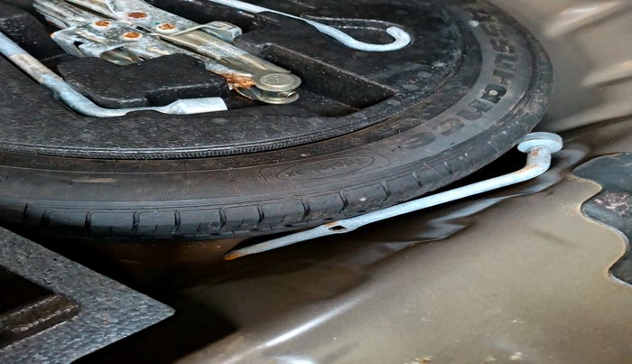 2016 Maruti Ciaz ZDI+ SHVS, Diesel, Manual, 1,33,248 km, tyre