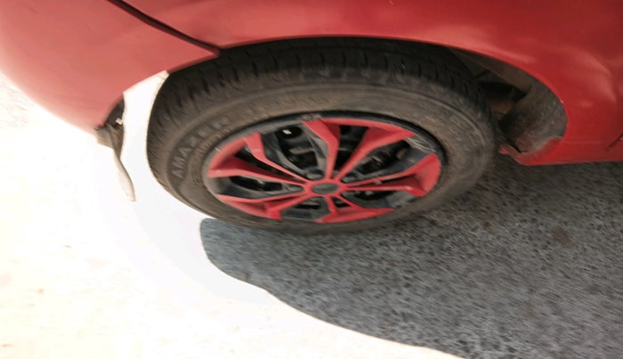 2010 Tata Indica Vista TERRA QUADRAJET, Diesel, Manual, 1,57,796 km, tyre