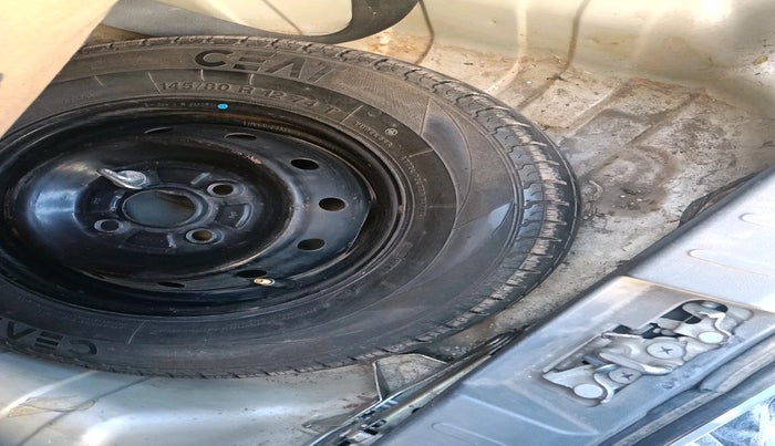 2012 Maruti Alto 800 LXI, Petrol, Manual, 75,707 km, tyre