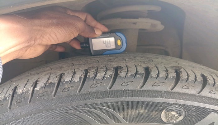 2021 Tata NEXON EV XM, Electric, Automatic, 96,911 km, tyre