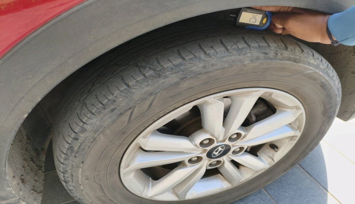 2016 Hyundai Creta SX 1.6 DIESEL, Diesel, Manual, 2,06,574 km, tyre