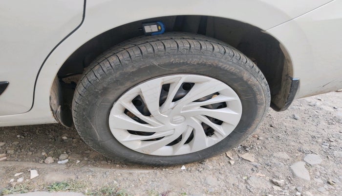 2020 Maruti Ertiga VXI CNG, Petrol, Manual, 1,36,466 km, tyre