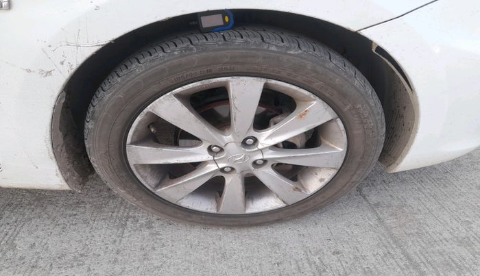 2013 Hyundai Verna FLUIDIC 1.6 CRDI SX, Diesel, Manual, 1,31,470 km, tyre