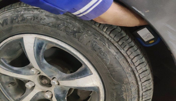 2011 Hyundai i10 MAGNA 1.2, Petrol, Manual, 1,52,828 km, tyre