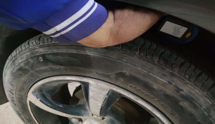 2011 Hyundai i10 MAGNA 1.2, Petrol, Manual, 1,52,828 km, tyre