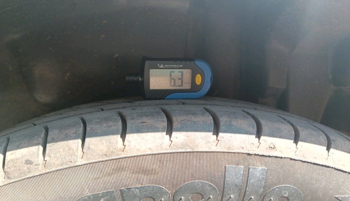 2017 Maruti Dzire VDI, Diesel, Manual, 1,30,976 km, tyre