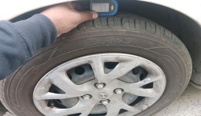 2017 Hyundai Grand i10 MAGNA 1.2 KAPPA VTVT, Petrol, Manual, 1,15,758 km, tyre