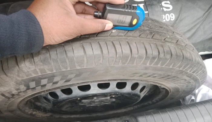 2017 Hyundai Grand i10 MAGNA 1.2 KAPPA VTVT, Petrol, Manual, 1,15,758 km, tyre