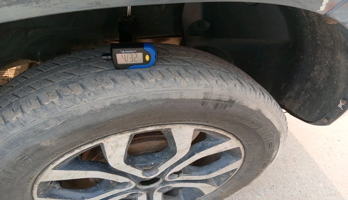 2013 Nissan Terrano XL D PLUS, Diesel, Manual, 86,599 km, tyre