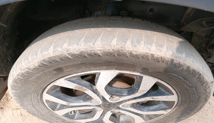 2013 Nissan Terrano XL D PLUS, Diesel, Manual, 86,599 km, tyre