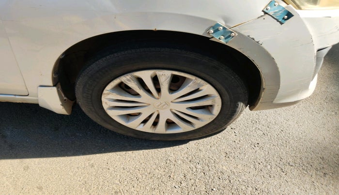 2013 Maruti Ertiga VXI, Petrol, Manual, 2,78,905 km, tyre