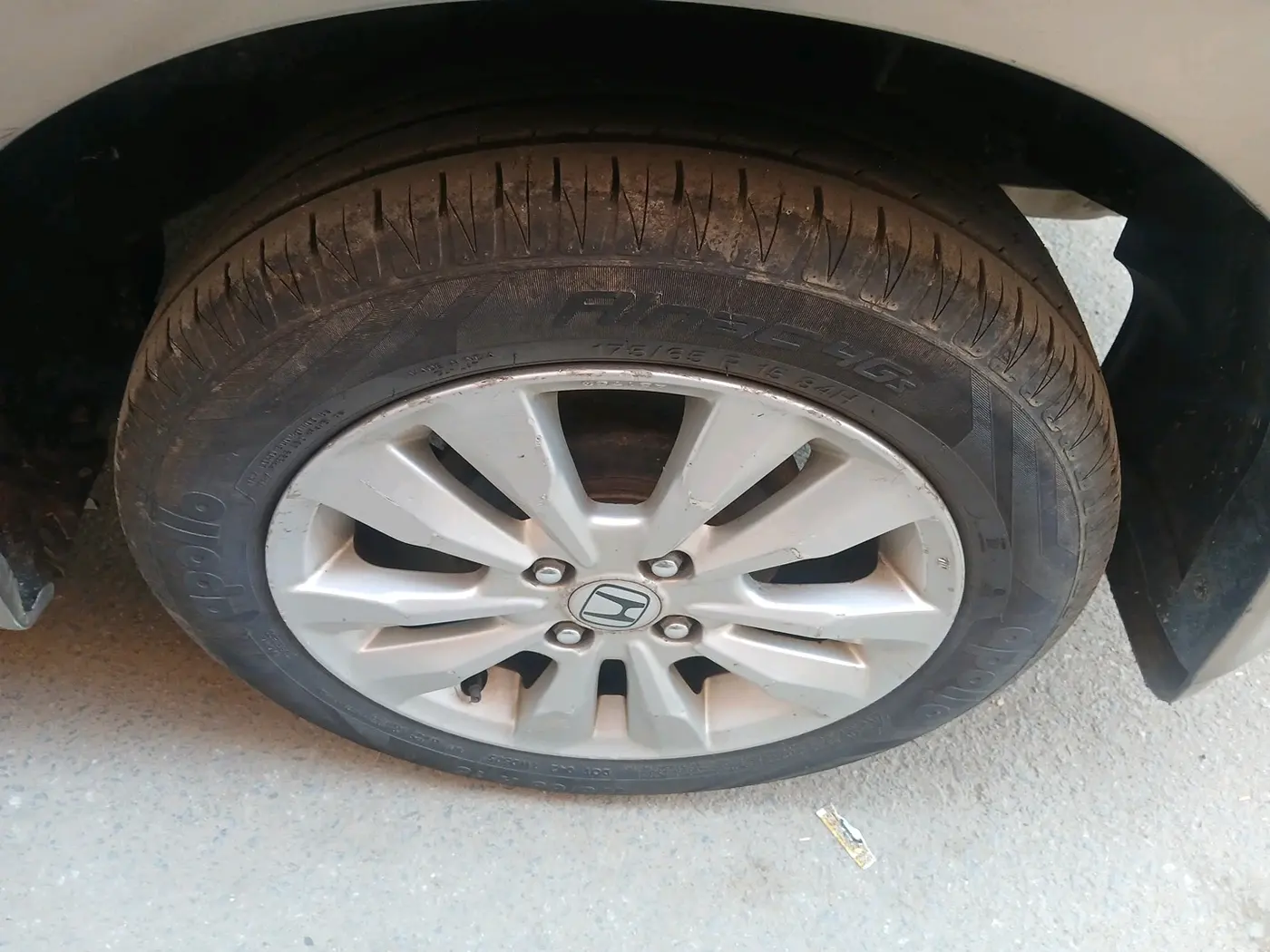 2012 Honda City 1.5L I-VTEC V MT, Petrol, Manual, 1,00,712 km, tyre
