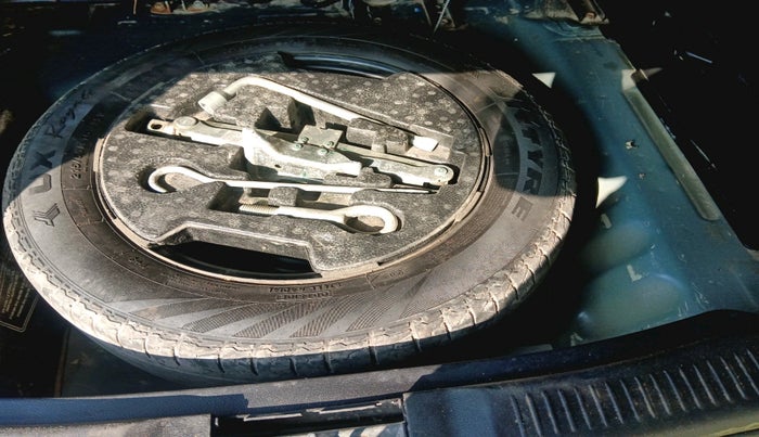 2019 Maruti S Cross ZETA 1.3, Diesel, Manual, 79,003 km, tyre