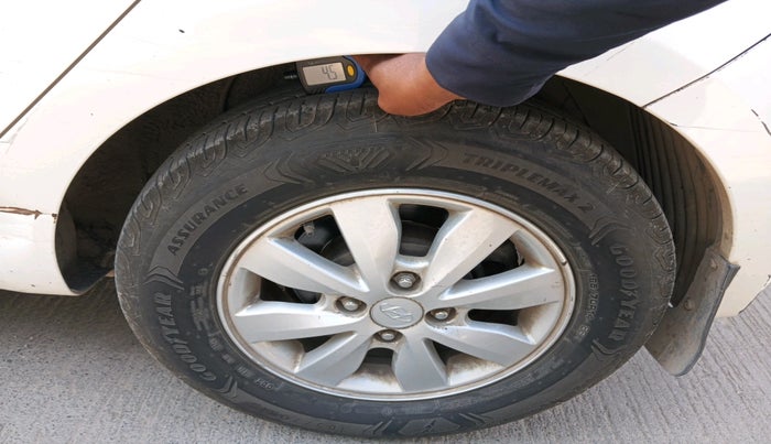 2012 Hyundai i20 SPORTZ 1.4 CRDI, Diesel, Manual, 1,02,524 km, tyre