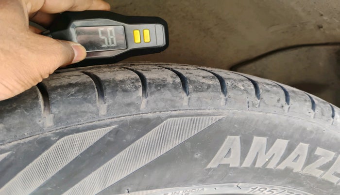 2011 Maruti Ritz ZXI, Petrol, Manual, 75,738 km, tyre