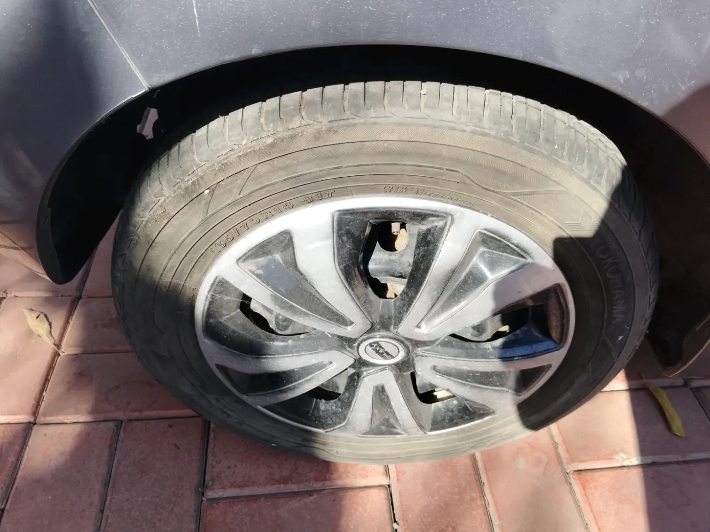 2017 Maruti Celerio VXI AMT, CNG, Automatic, 76,520 km, tyre