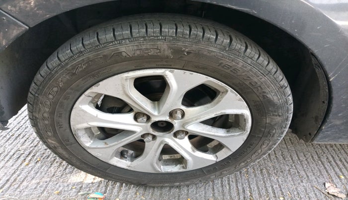 2017 Ford Figo Aspire TITANIUM1.5 DIESEL, Diesel, Manual, 3,48,318 km, tyre