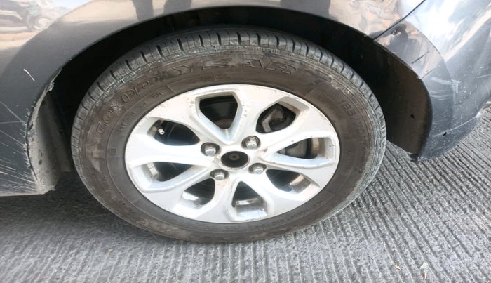 2017 Ford Figo Aspire TITANIUM1.5 DIESEL, Diesel, Manual, 3,48,318 km, tyre