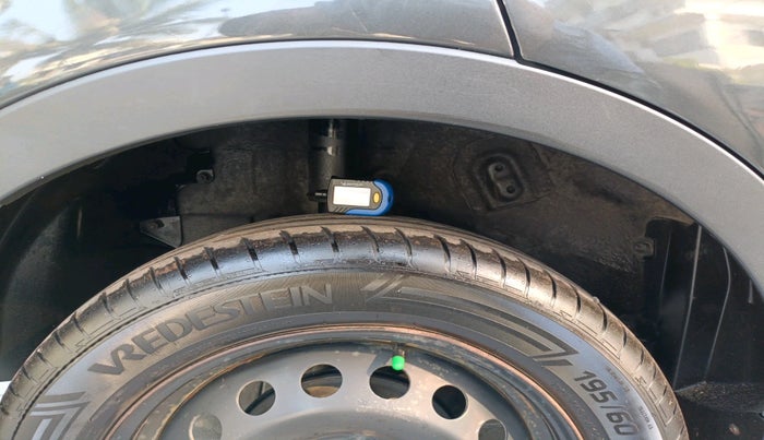 2019 Tata NEXON XM PETROL, Petrol, Manual, 38,780 km, tyre