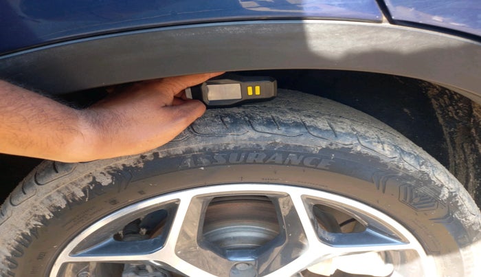 2016 BMW X1 SDRIVE 20D X LINE, Diesel, Automatic, 1,66,343 km, tyre