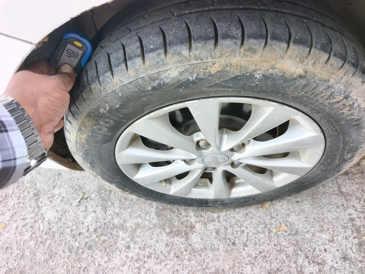 2014 Maruti Ertiga ZDI, Diesel, Manual, 81,319 km, tyre