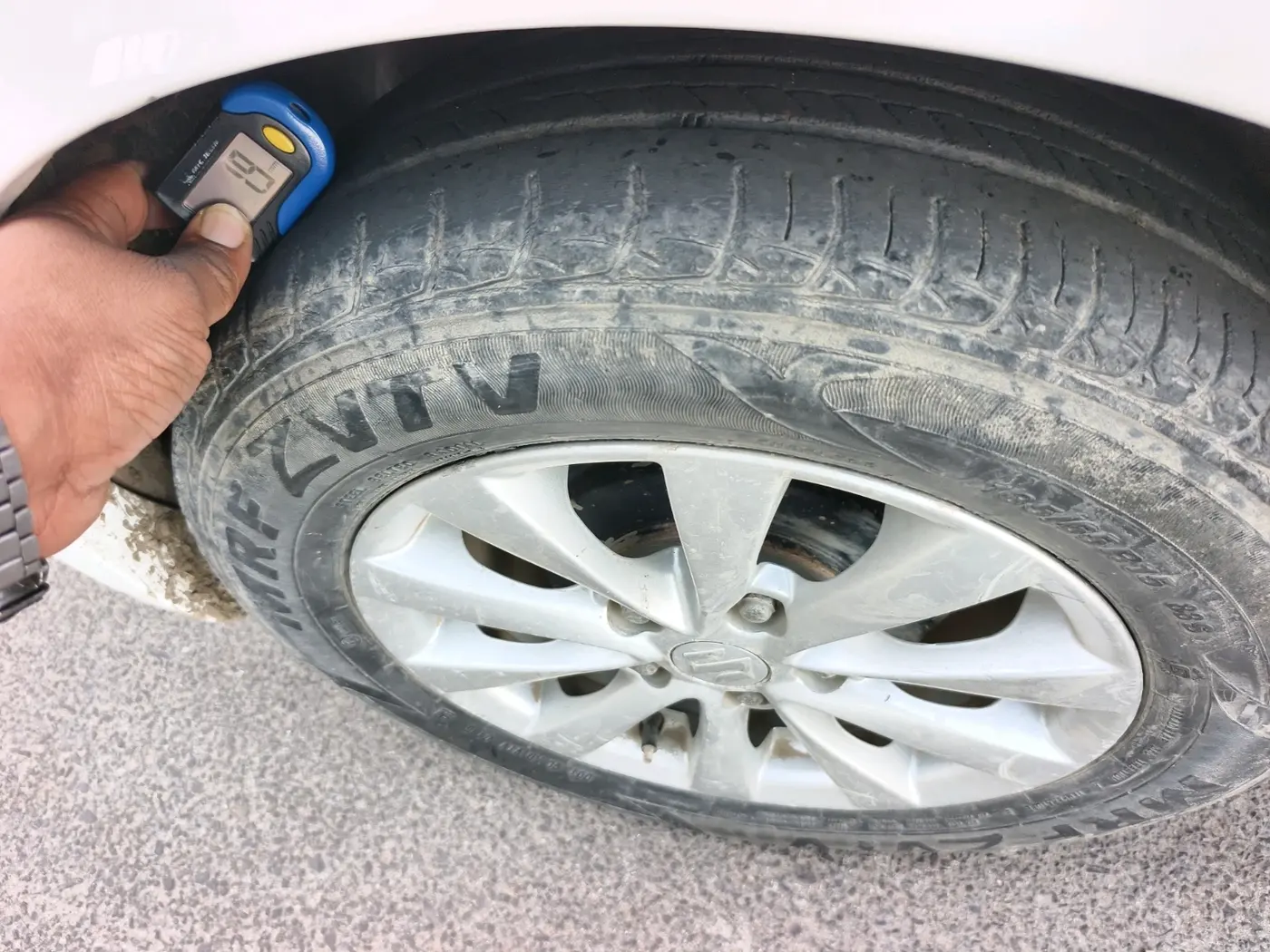 2014 Maruti Ertiga ZDI, Diesel, Manual, 81,319 km, tyre