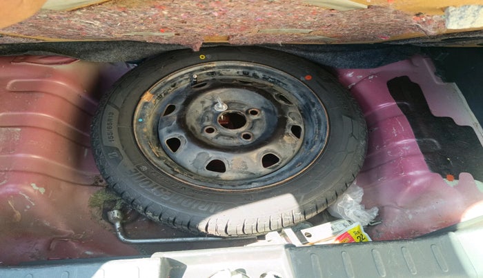 2016 Maruti Alto K10 VXI, Petrol, Manual, 67,698 km, tyre