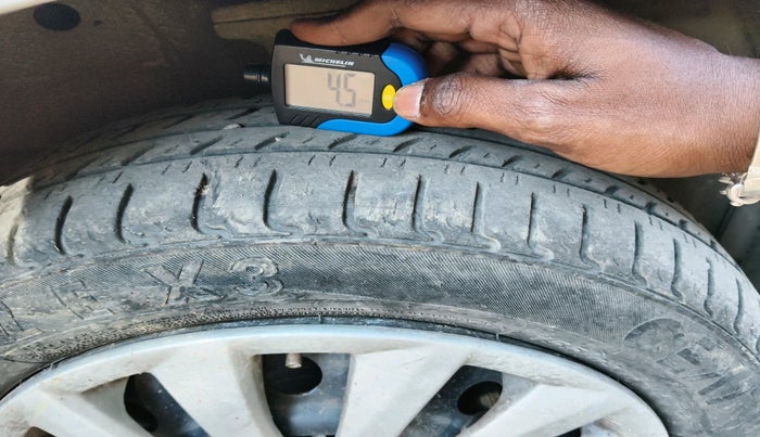 2013 Maruti Wagon R 1.0 VXI, Petrol, Manual, 1,06,955 km, tyre