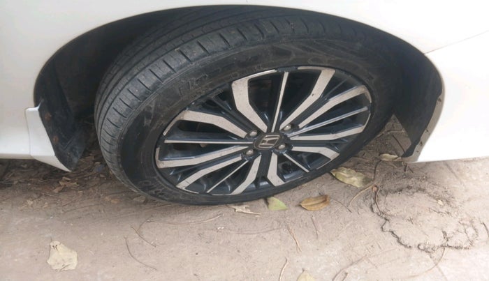 2017 Honda City 1.5L I-DTEC ZX, Diesel, Manual, 1,25,550 km, tyre