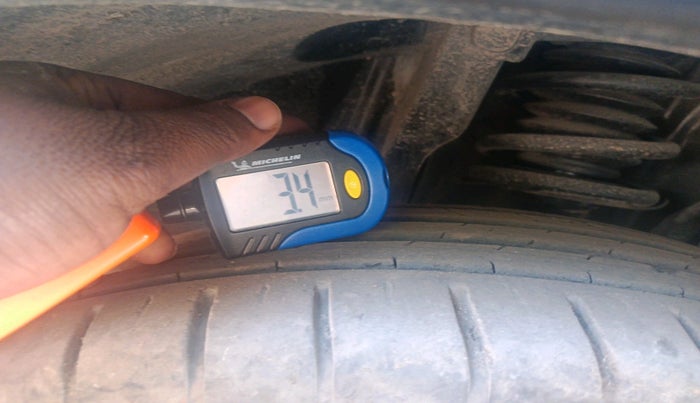 2022 Nissan MAGNITE XV MT, Petrol, Manual, 61,228 km, tyre