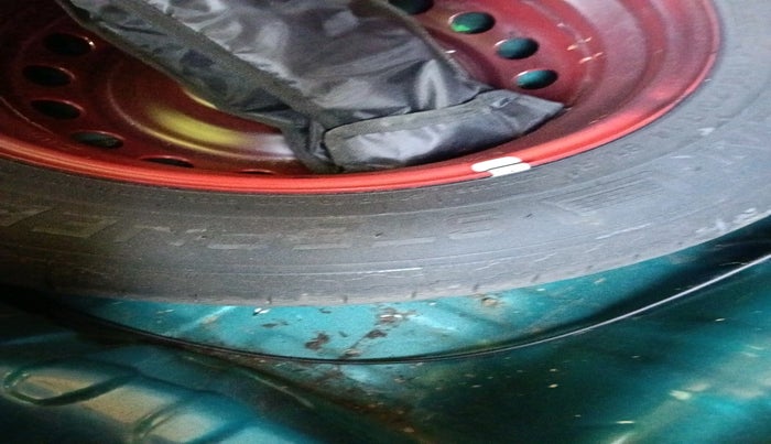 2022 Renault Kwid CLIMBER MT 1.0, Petrol, Manual, 20,364 km, tyre