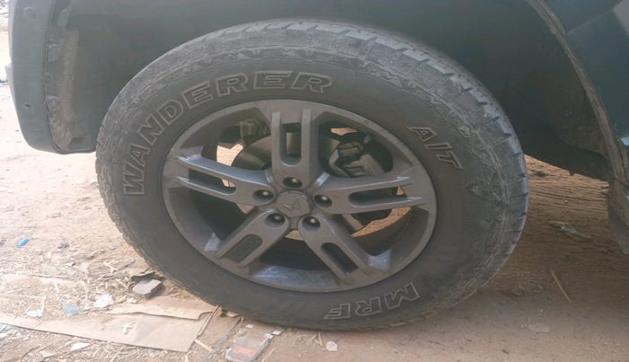 2023 Mahindra Thar LX P 2WD AT HT, Petrol, Automatic, 14,313 km, tyre