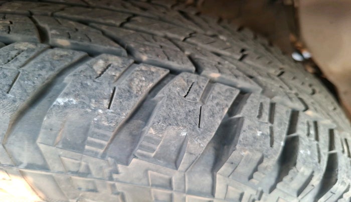 2011 Toyota Fortuner 3.0 4X4 MT, Diesel, Manual, 97,882 km, tyre