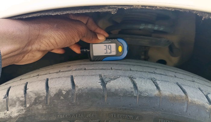 2010 Skoda Laura AMBIENTE 2.0 TDI CR MT, Diesel, Manual, 94,380 km, tyre