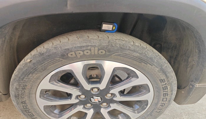 2022 Maruti Grand Vitara ALPHA SMART HYBRID DUAL TONE, Petrol, Manual, 63,984 km, tyre