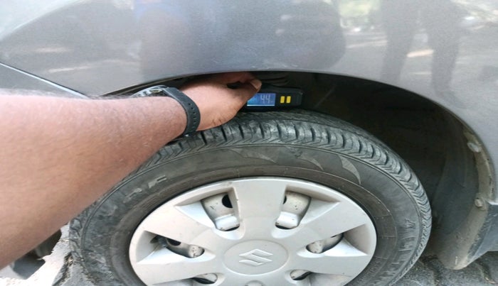 2014 Maruti Wagon R 1.0 LXI, Petrol, Manual, 65,215 km, tyre