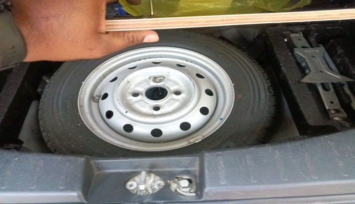 2014 Maruti Wagon R 1.0 LXI, Petrol, Manual, 65,215 km, tyre