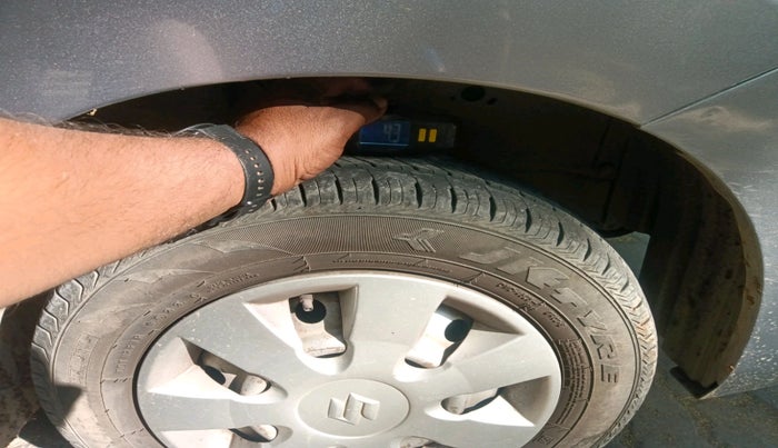 2014 Maruti Wagon R 1.0 LXI, Petrol, Manual, 65,215 km, tyre