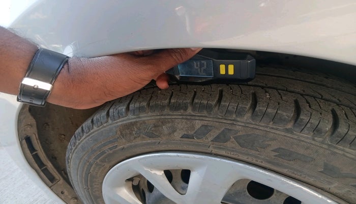 2017 Hyundai Grand i10 SPORTZ (O) 1.2 KAPPA VTVT, Petrol, Manual, 73,989 km, tyre