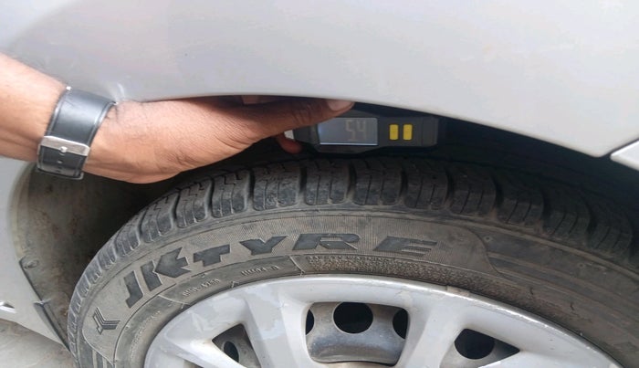 2017 Hyundai Grand i10 SPORTZ (O) 1.2 KAPPA VTVT, Petrol, Manual, 73,989 km, tyre