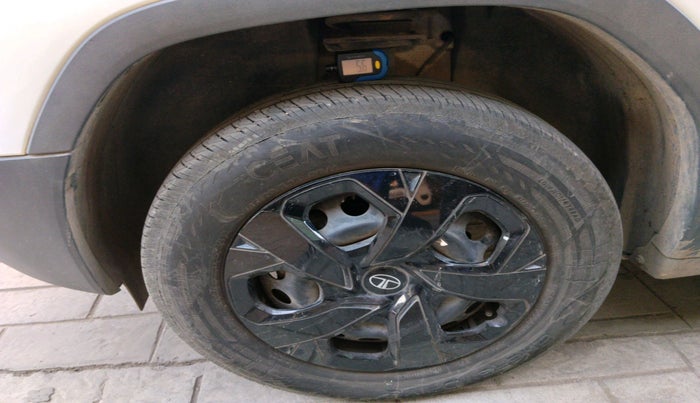 2024 Tata PUNCH ADVENTURE RHYTHM CNG MT, Petrol, Manual, 6,613 km, tyre